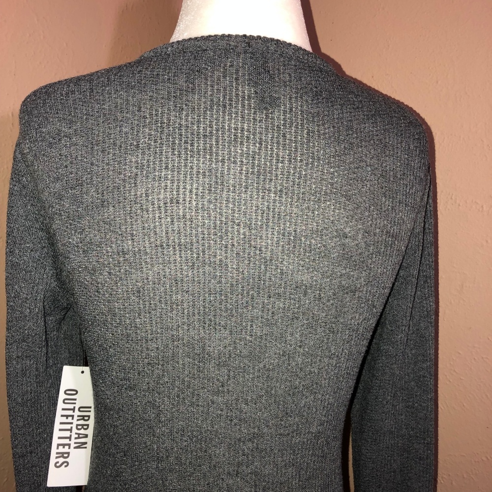 NWT OUT FROM UNDER Gray  Deep VNeck Long Sleev Top - Picture 5 of 7